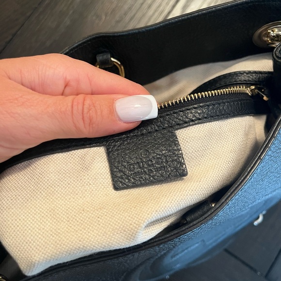 AUTHETIC | Gucci Black Leather Soho Shoulder Bag with Gold Chain - Picture 10 of 12